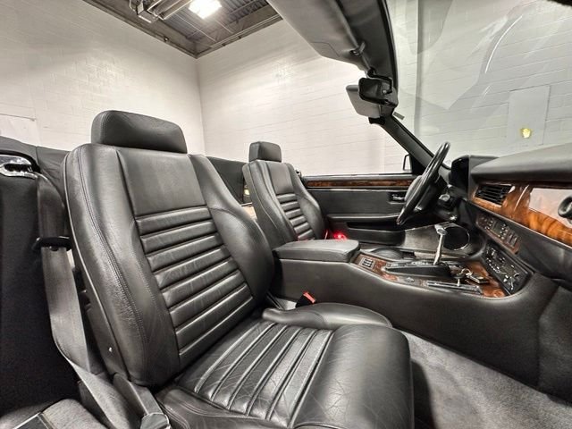Used 1993  Jaguar Base image 33