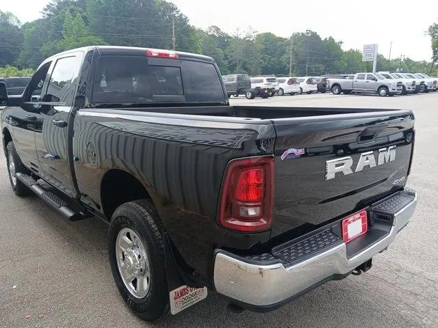New 2026 Diamond Black Crystal Pearl-Coat Exterior Paint RAM TRADESMAN image 9