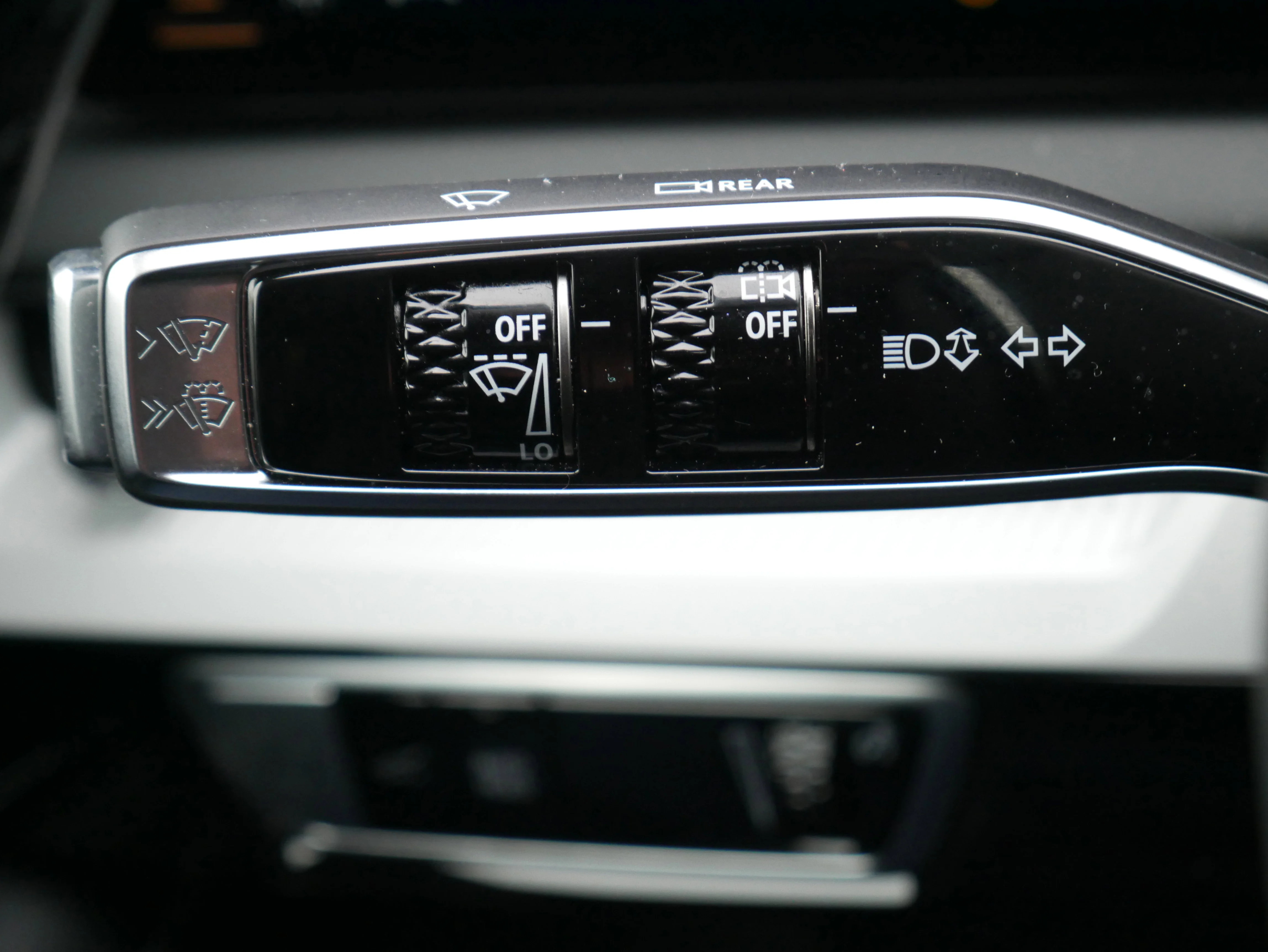 Used 2025 Nimbus Metallic Cadillac Sport 1 image 25