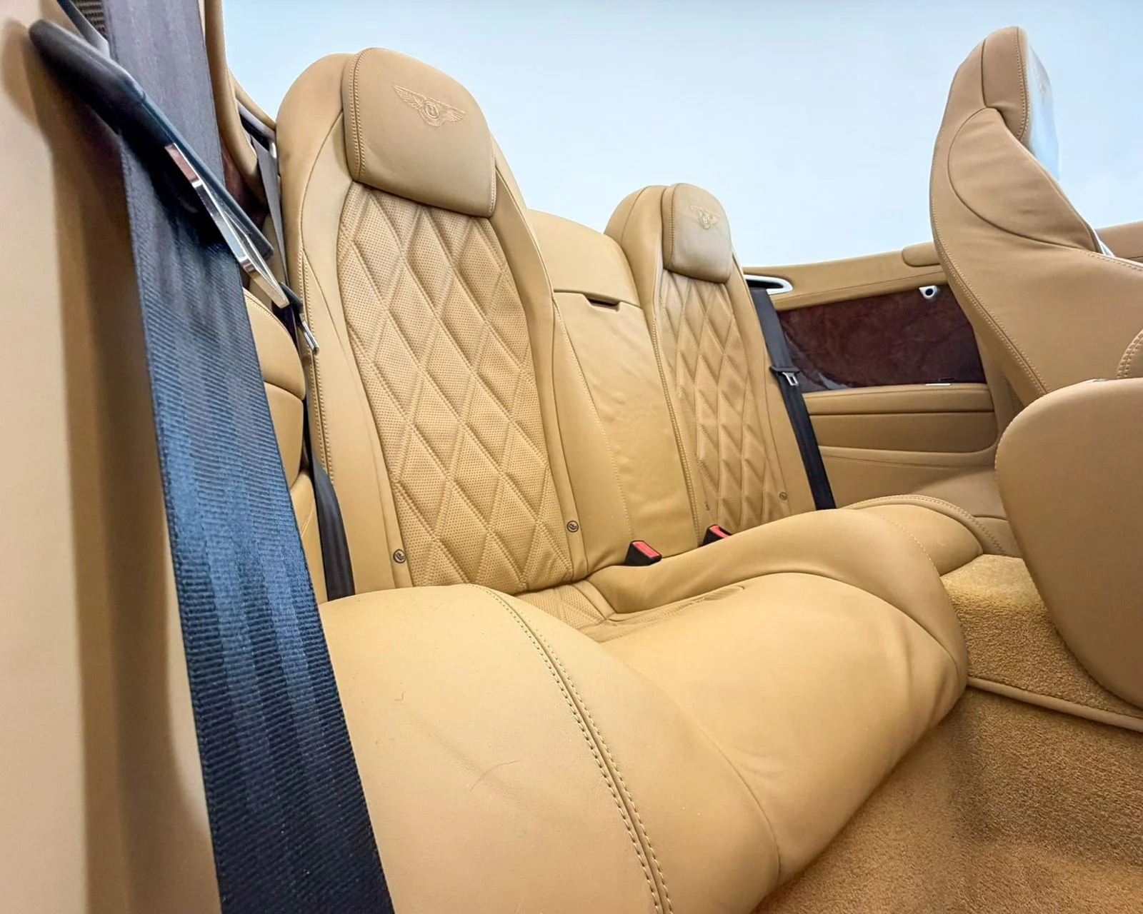 Used 2014 Black Bentley Base image 26