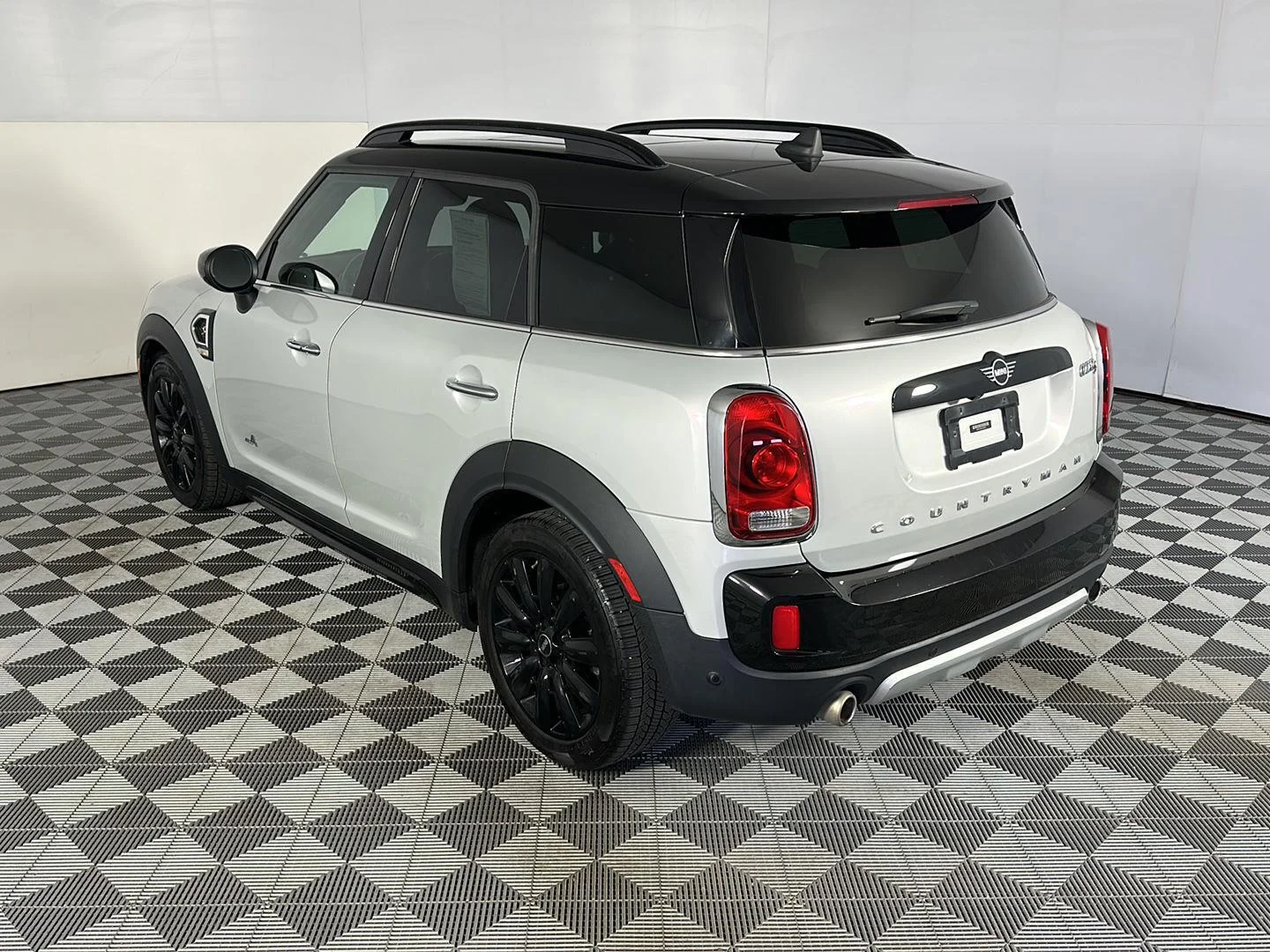 Used 2020 White SIlver Edition MINI Cooper S image 12