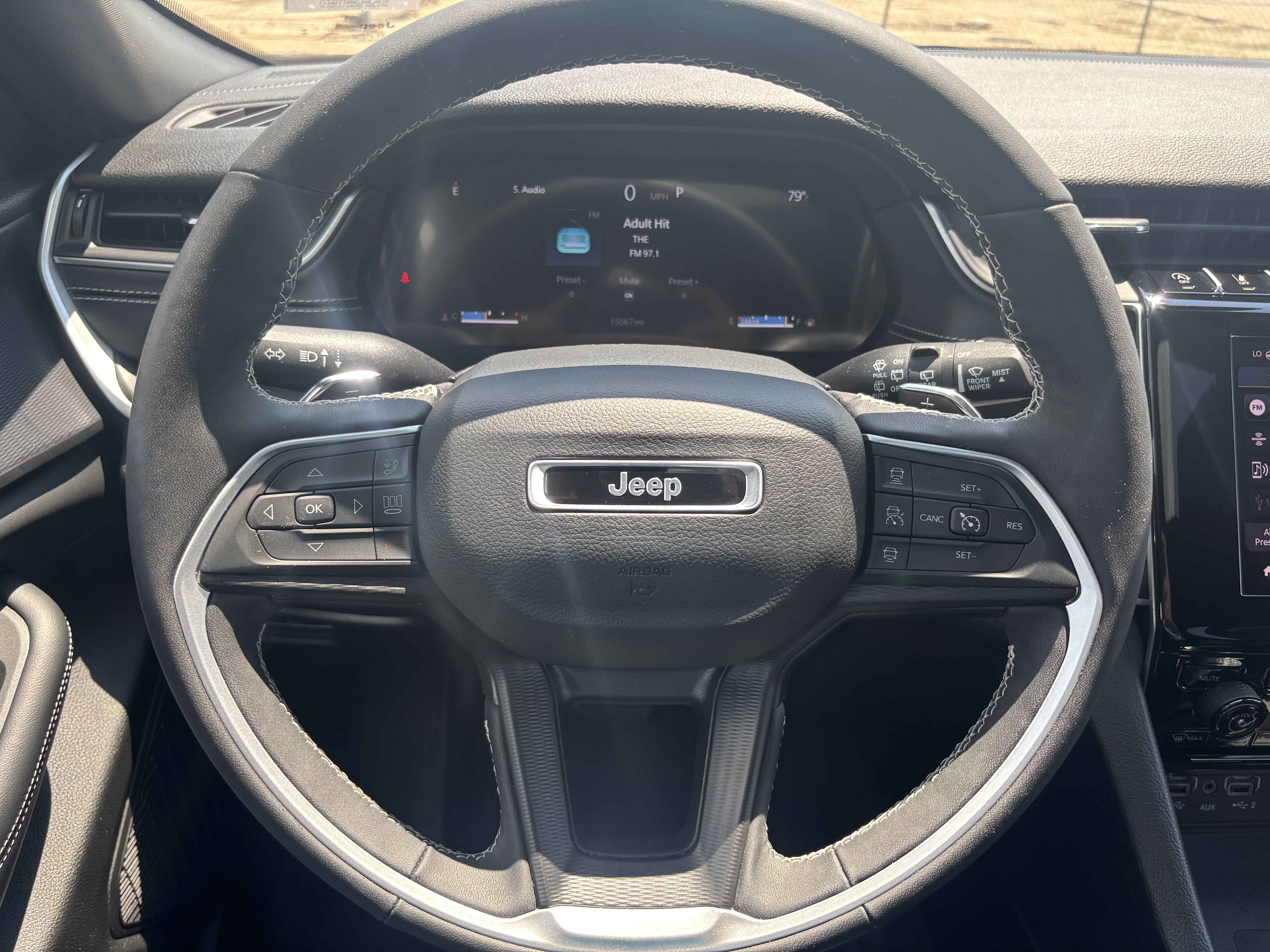Used 2024 Baltic Gray Metallic Clearcoat Jeep Laredo X image 18