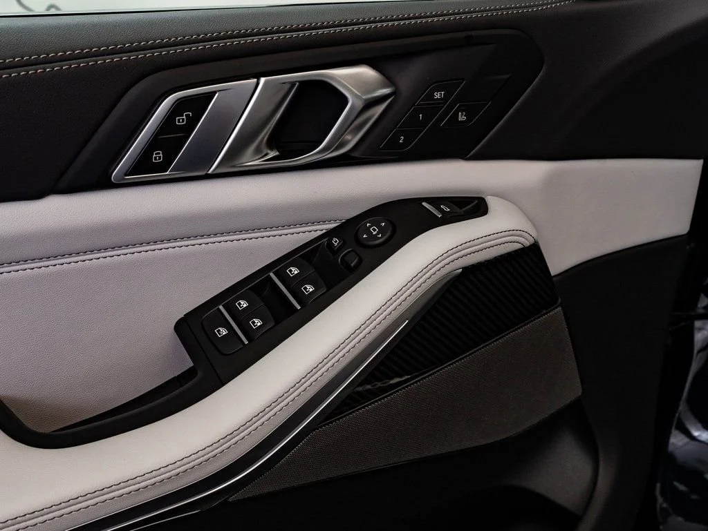 New 2026 Carbon Black Metallic BMW M60i image 28