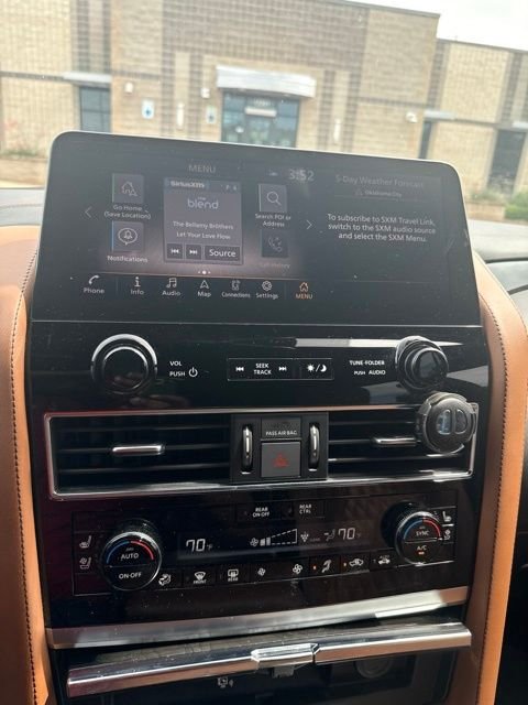 Used 2024 Black INFINITI Sensory image 9