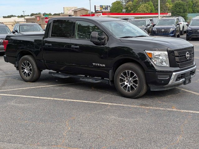 2024 Nissan Titan SV
