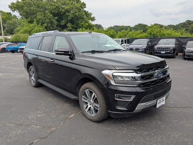 Used 2024 Black Metallic Ford Limited image 5