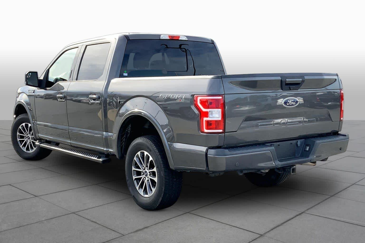 Used 2018 Magnetic Metallic Ford XLT image 11