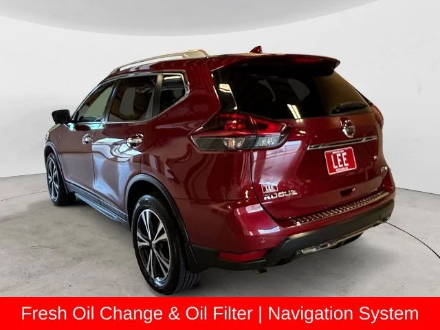 Used 2020 Red Nissan SV image 3