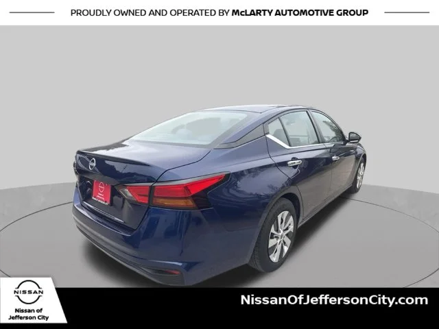 Used 2023 Blue Nissan 2.5 S image 8