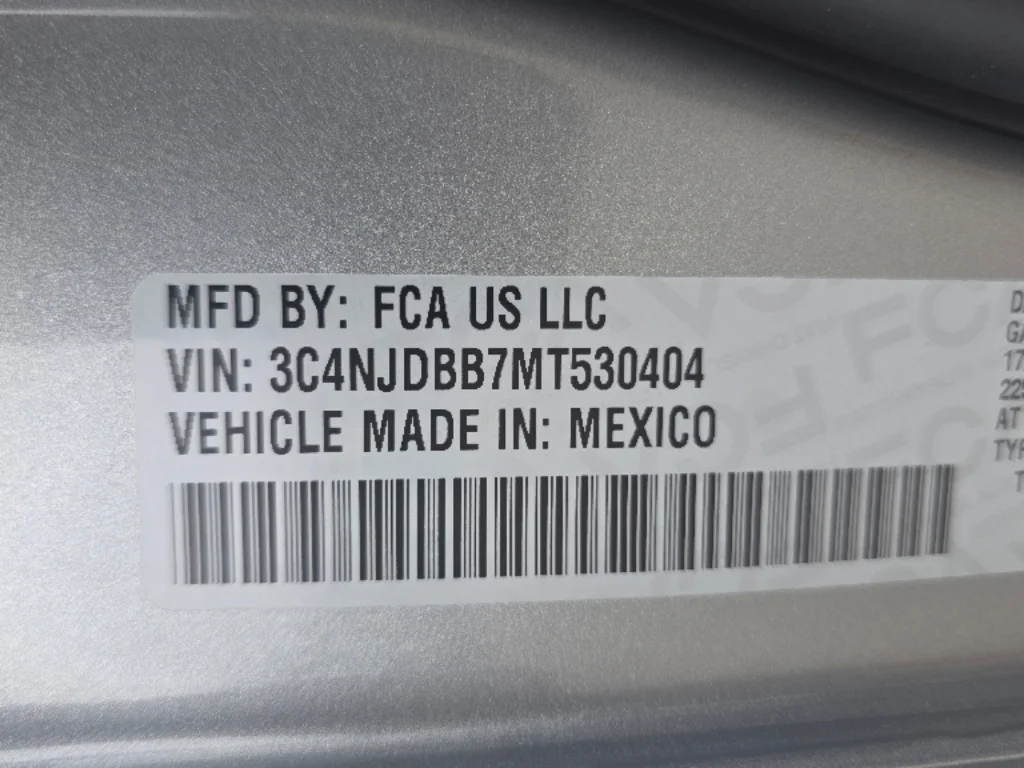 Used 2021 Billet Silver Metallic Clear Coat Jeep Latitude image 34