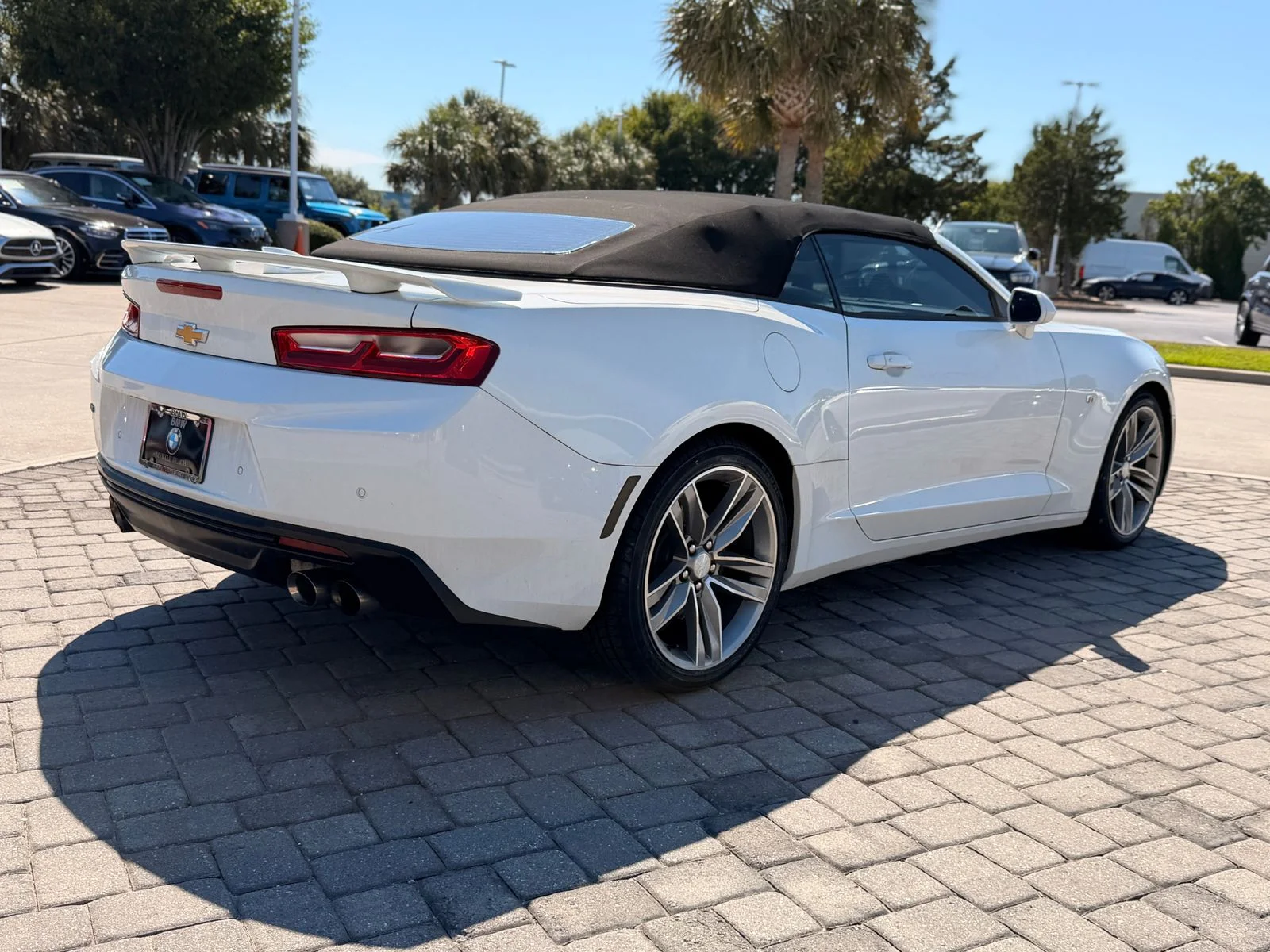 Used 2018 Summit White Chevrolet 2LT image 7