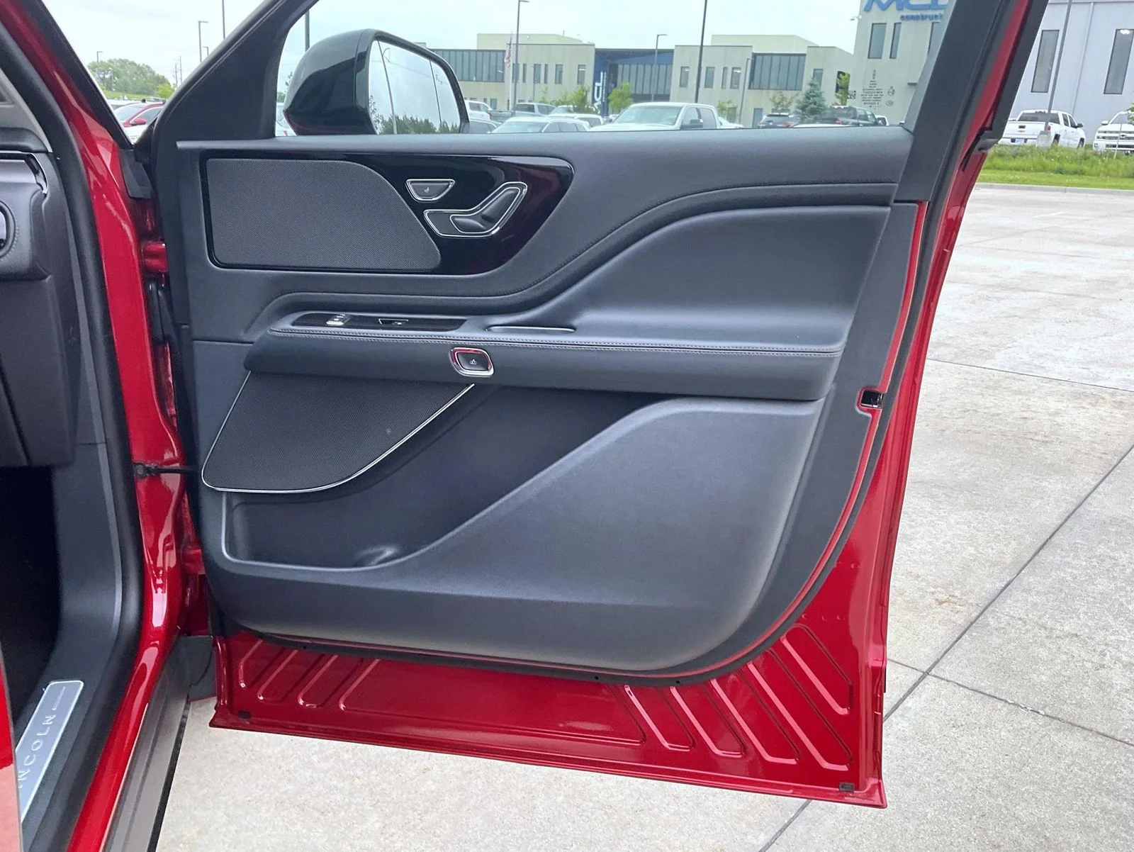 New 2026 Red Lincoln Premiere image 22
