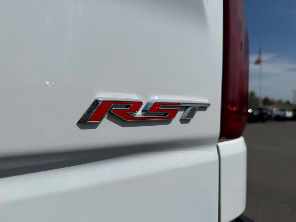 Used 2021 White Chevrolet RST image 6