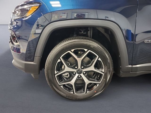 New 2026 Fathom Blue Pearl-Coat Exterior Paint Jeep Limited image 14