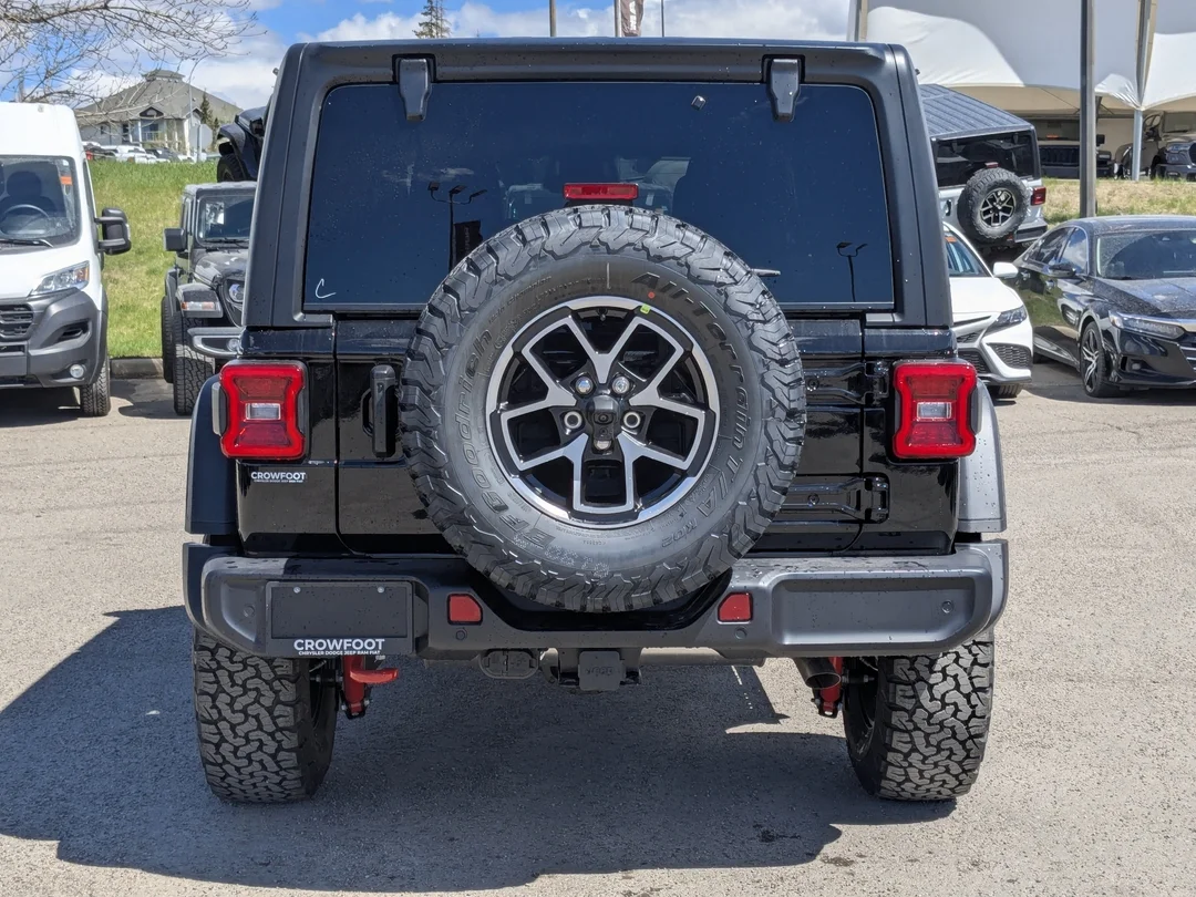 New 2026 Black Jeep Rubicon - - 4x4 - 3.6L V6 - Nappa Leather - 3-Pc Hardtop - Steel Perf Hood & More! image 7