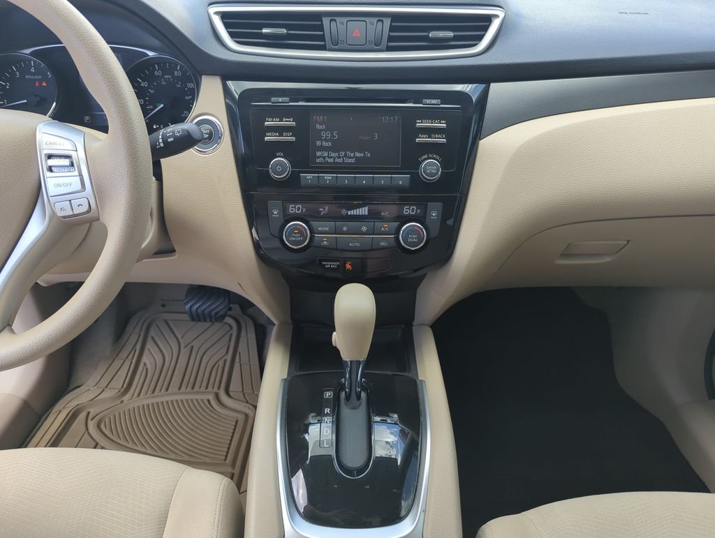 Used 2015 White Nissan SV image 25