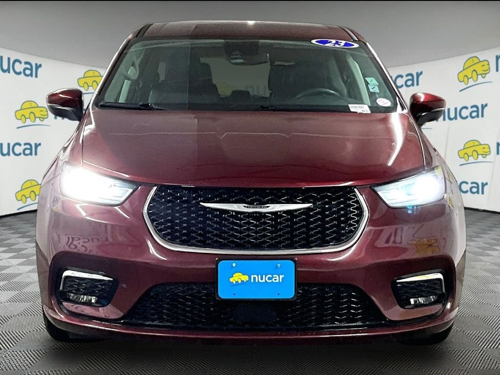 Used 2023 Red Chrysler Touring L image 2