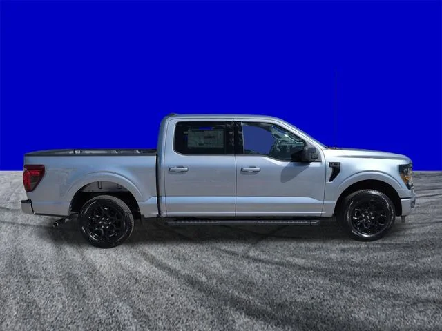 New 2026 Iconic Silver Metallic Ford XLT image 3