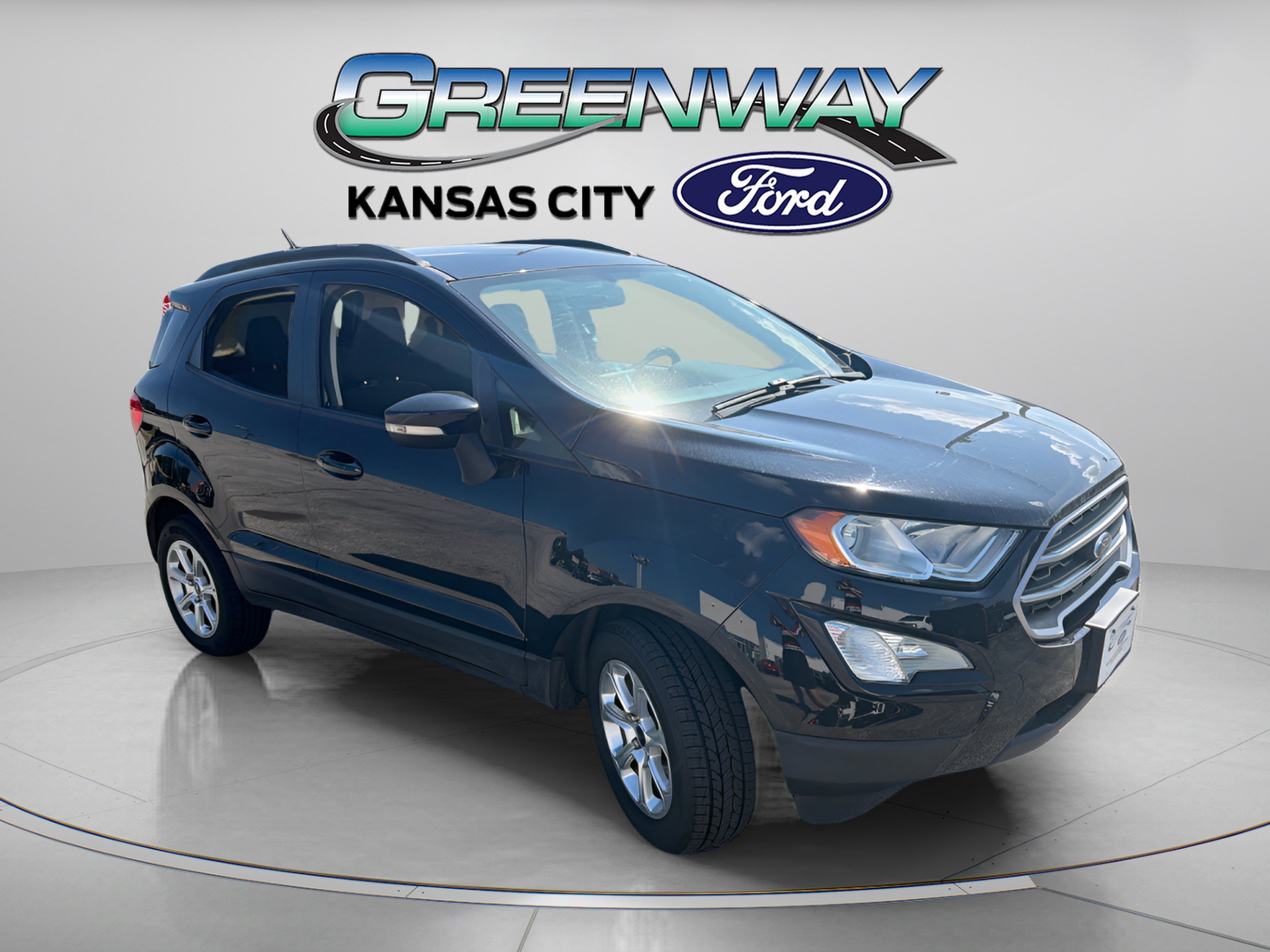Used 2021 Shadow Black Ford SE image 1