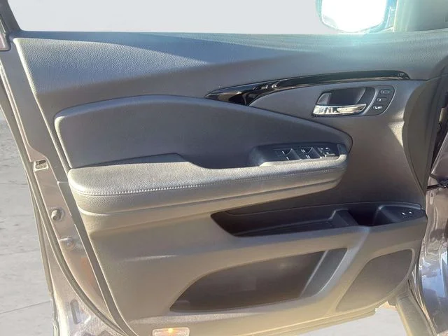 Used 2020 Gray Honda Touring image 24