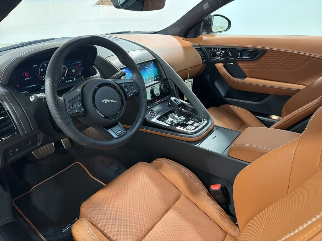 2024 Jaguar F-Type R75 - Photo 10