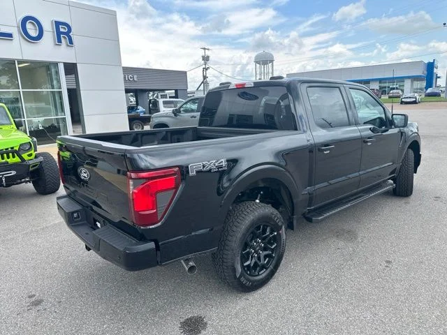 New 2026 Agate Black Metallic Ford XLT image 19