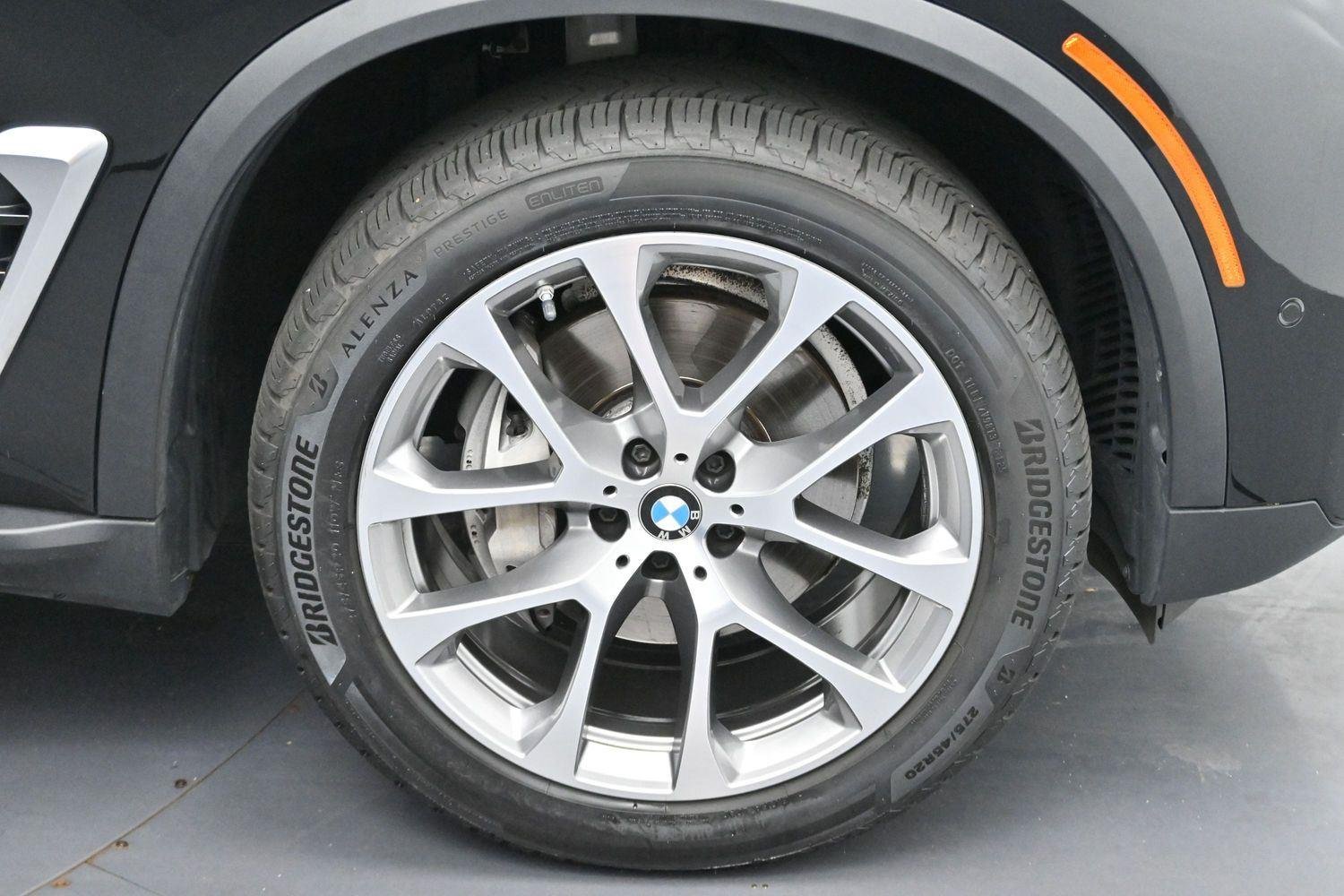 Used 2024 Carbon Black Metallic BMW xDrive40i image 37