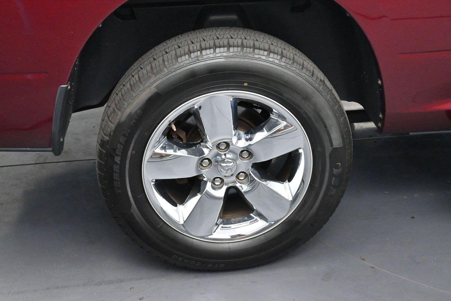 Used 2017 Delmonico Red Pearlcoat Ram Big Horn image 34