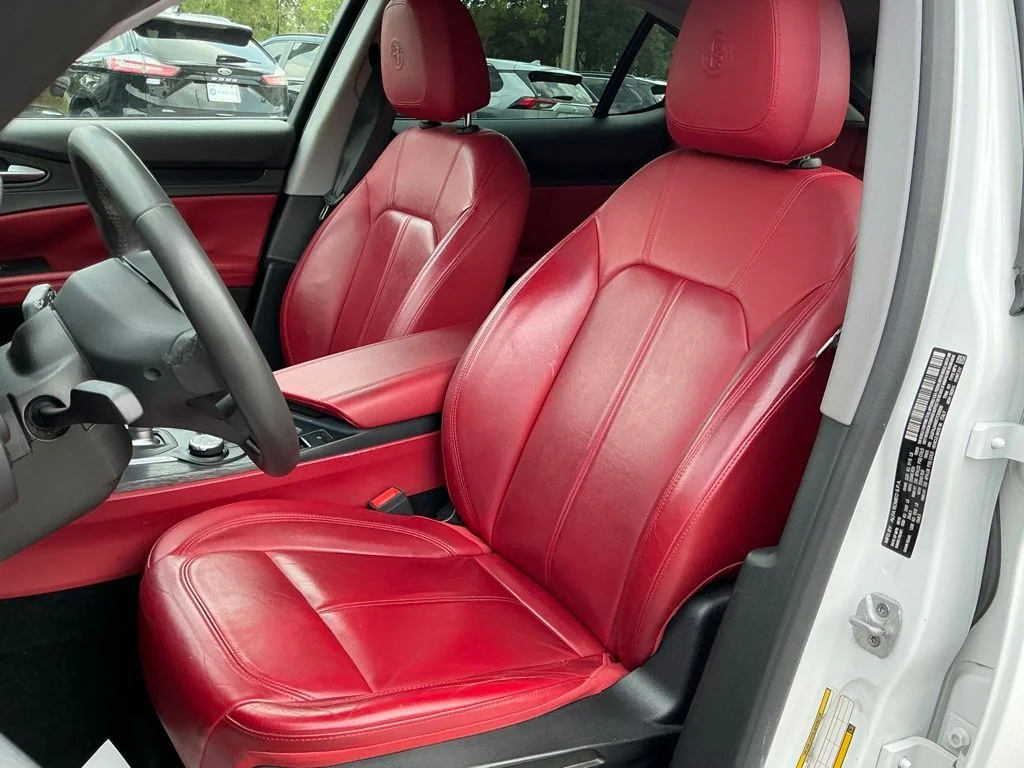 Used 2019 White Alfa Romeo Base image 33