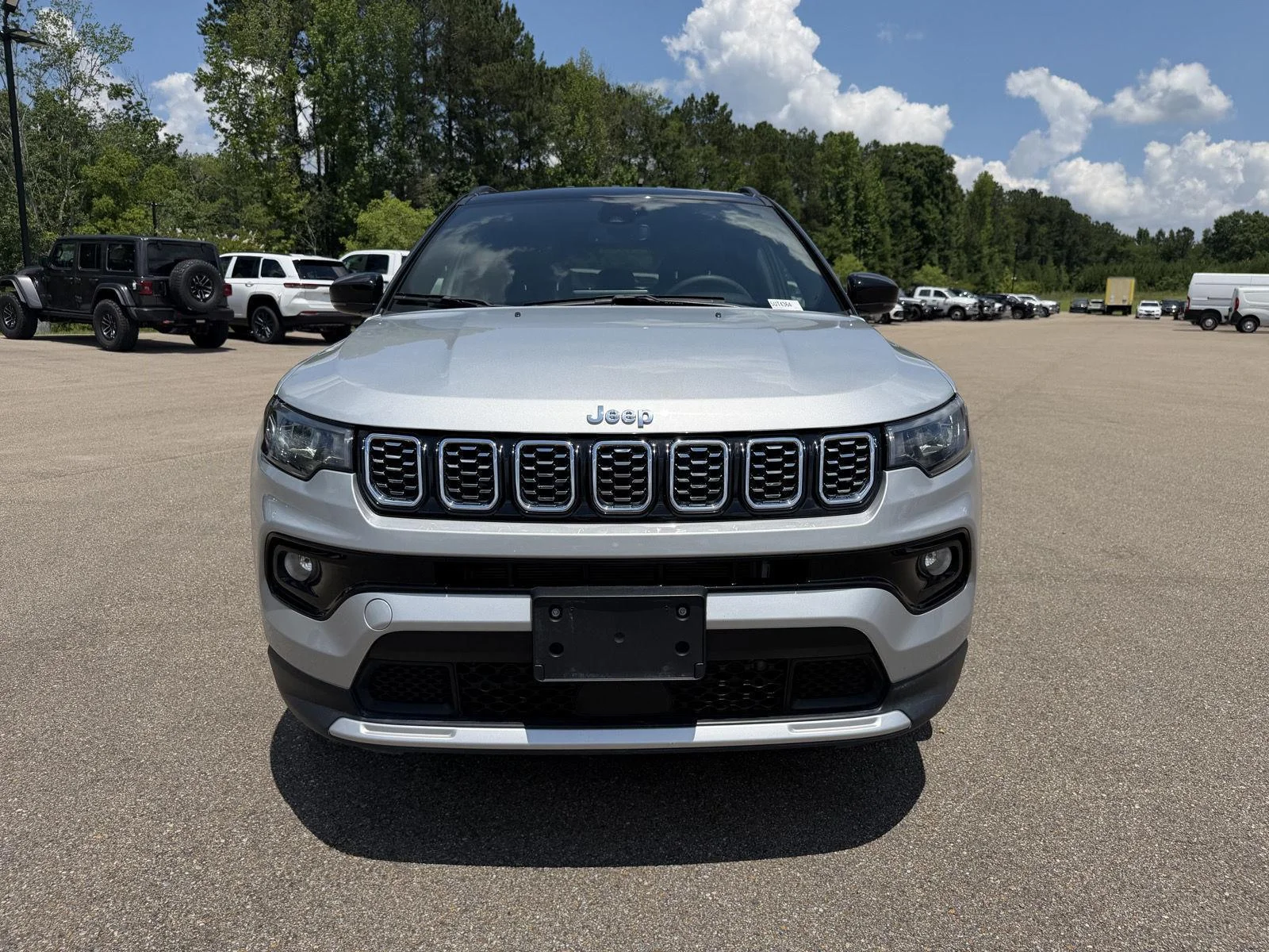 Used 2025 Silver Zynith Metallic Clearcoat Jeep Limited image 2
