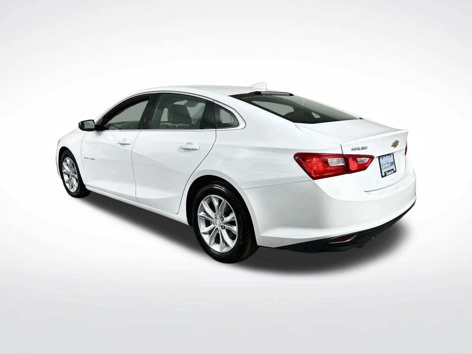 Used 2023 Summit White Chevrolet LT image 6