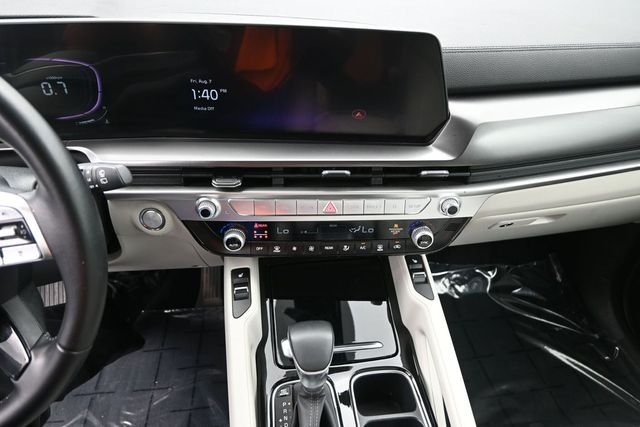 Used 2023 Black Kia S image 12