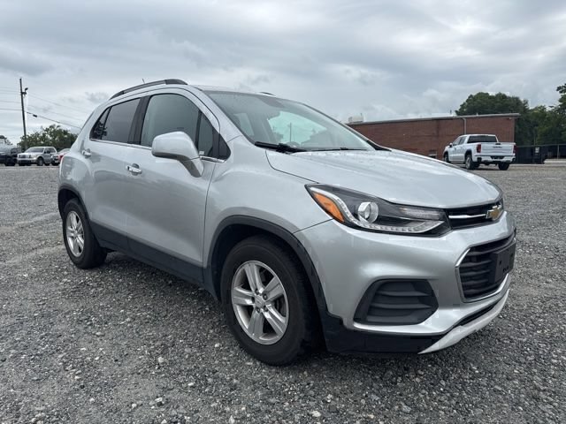 Used 2018 SILVER ICE METALLIC Chevrolet LT image 4