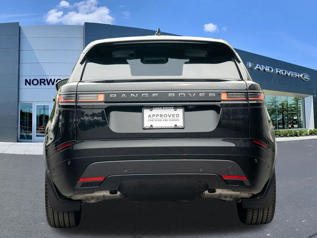 Certified Used 2026 Black Land Rover Dynamic SE image 5