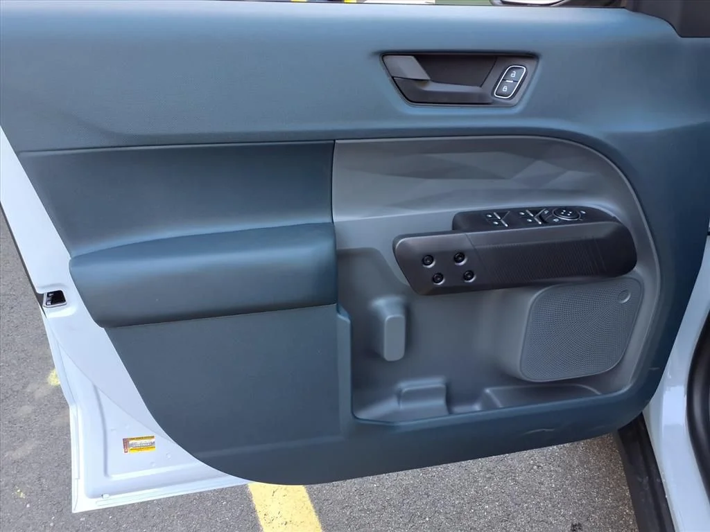2025 Ford Maverick XLT - Photo 12
