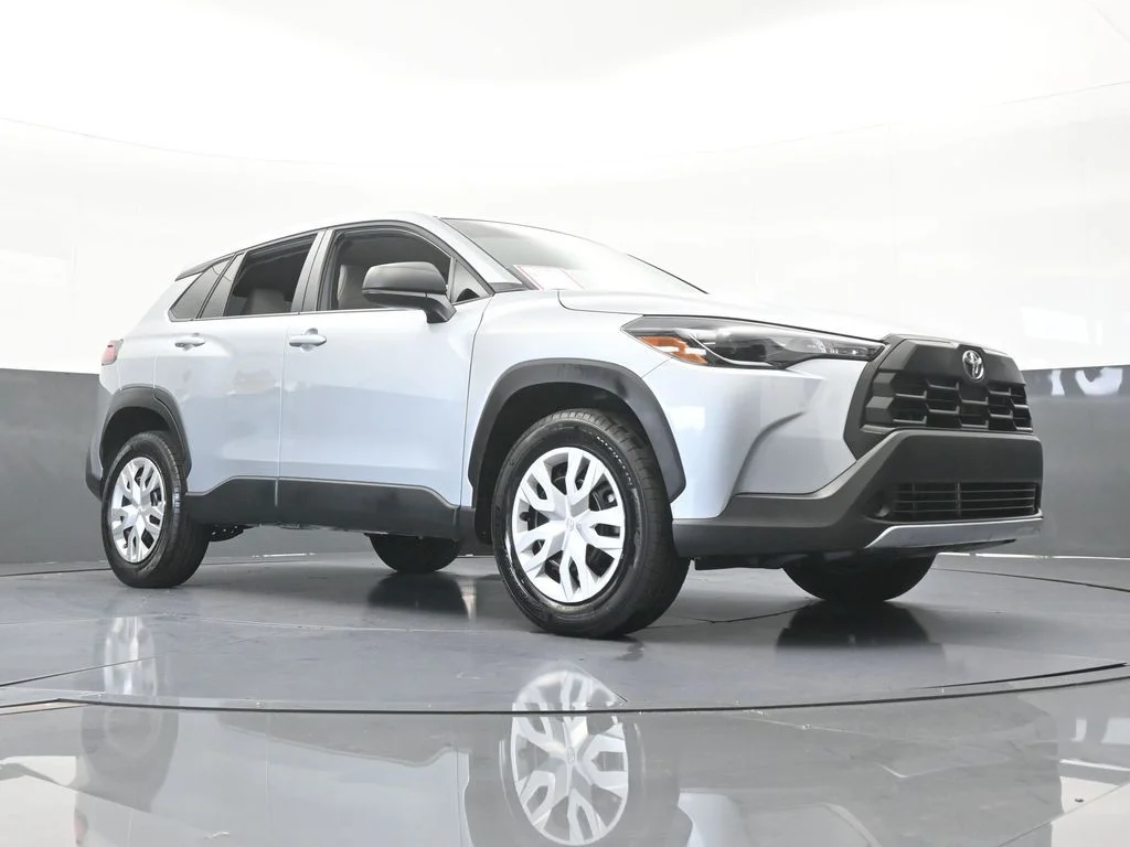 2026 Toyota Corolla Cross L - Photo 54