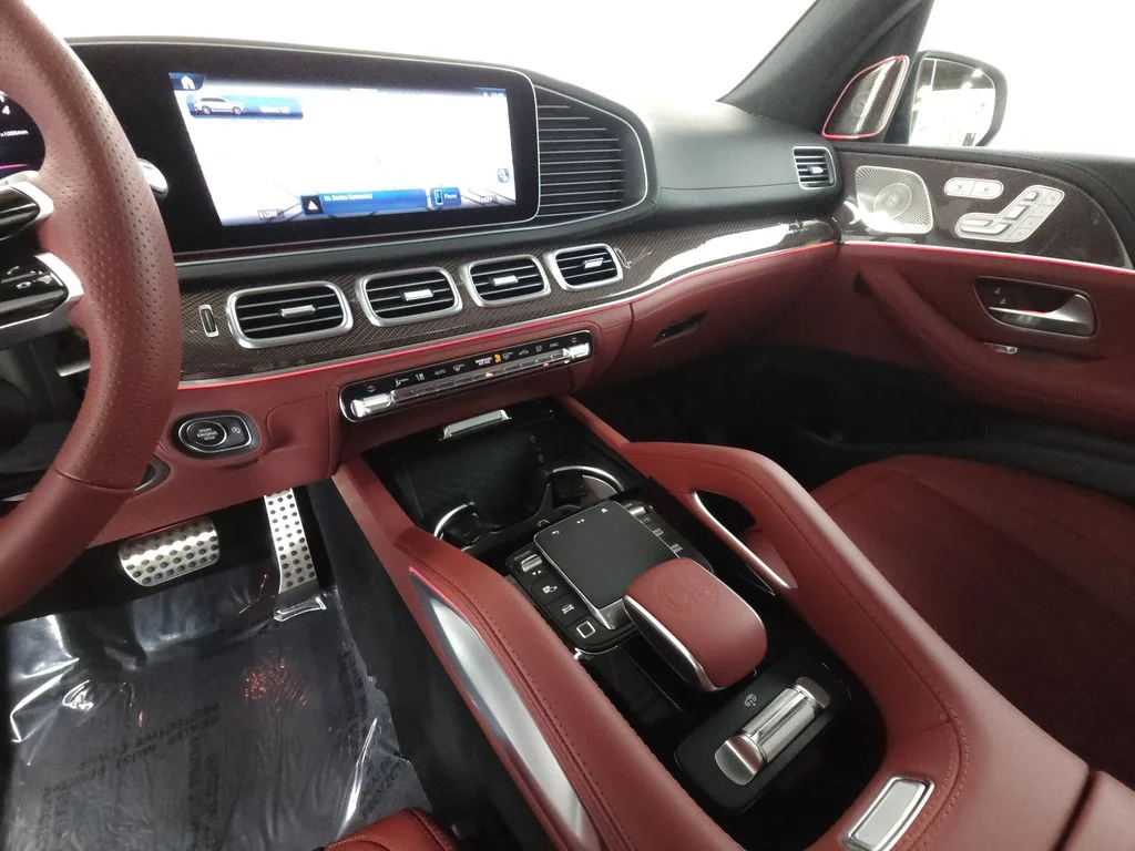 Certified Used 2026 MANUFAKTUR Cirrus Silver Magno Mercedes-Benz GLS 63 AMG® image 15