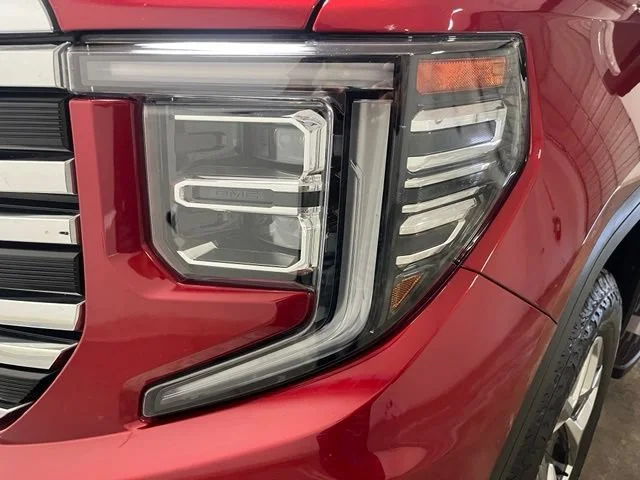 Used 2023 Volcanic Red Tintcoat GMC SLT image 4