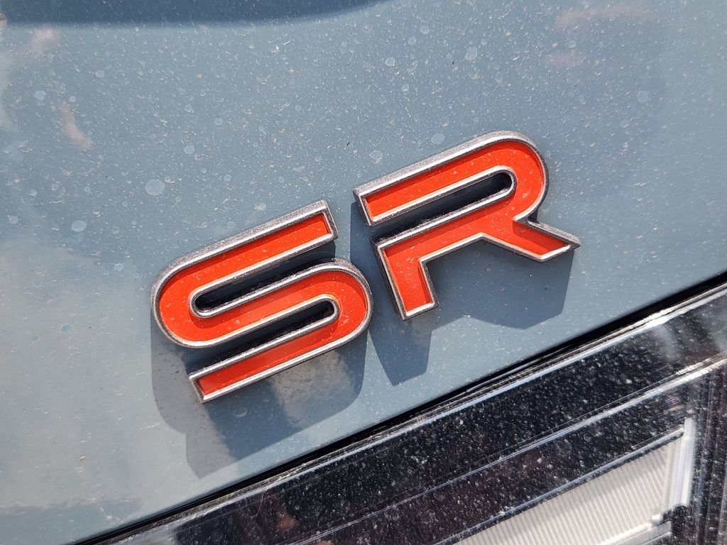 New 2026 Atlantic Gray Metallic / Super Black Two-tone Nissan SR image 11