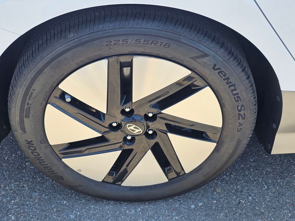 2024 Hyundai IONIQ 6 SE - Photo 7