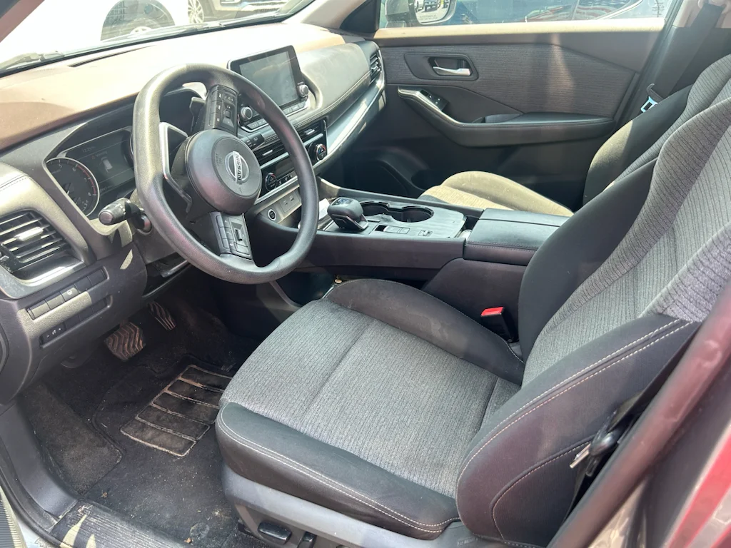 Used 2021 Gray Nissan SV FWD image 6