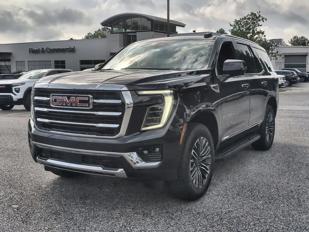 New 2026 Titanium Rush Metallic GMC Elevation image 4