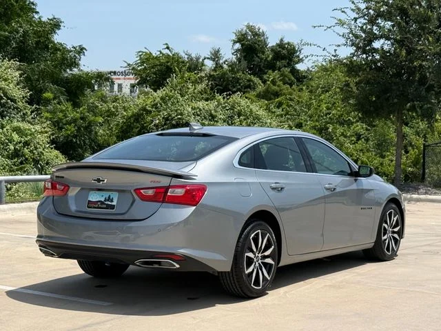 Used 2025 Gray Chevrolet RS image 4