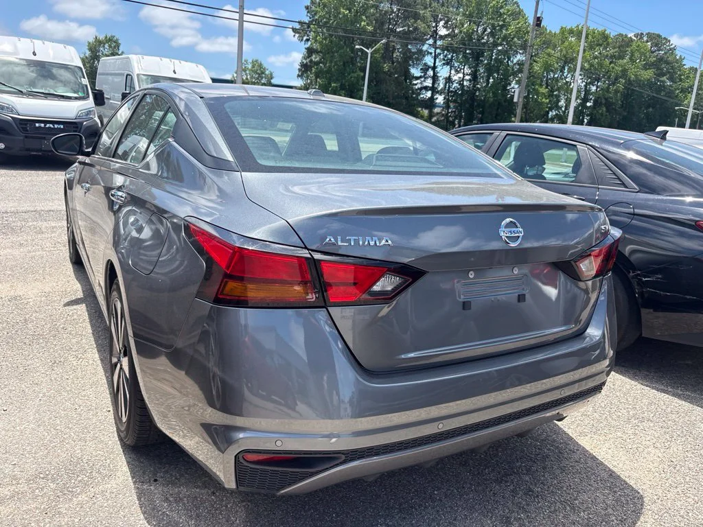 Used 2022 Gray Nissan 2.5 SV image 13