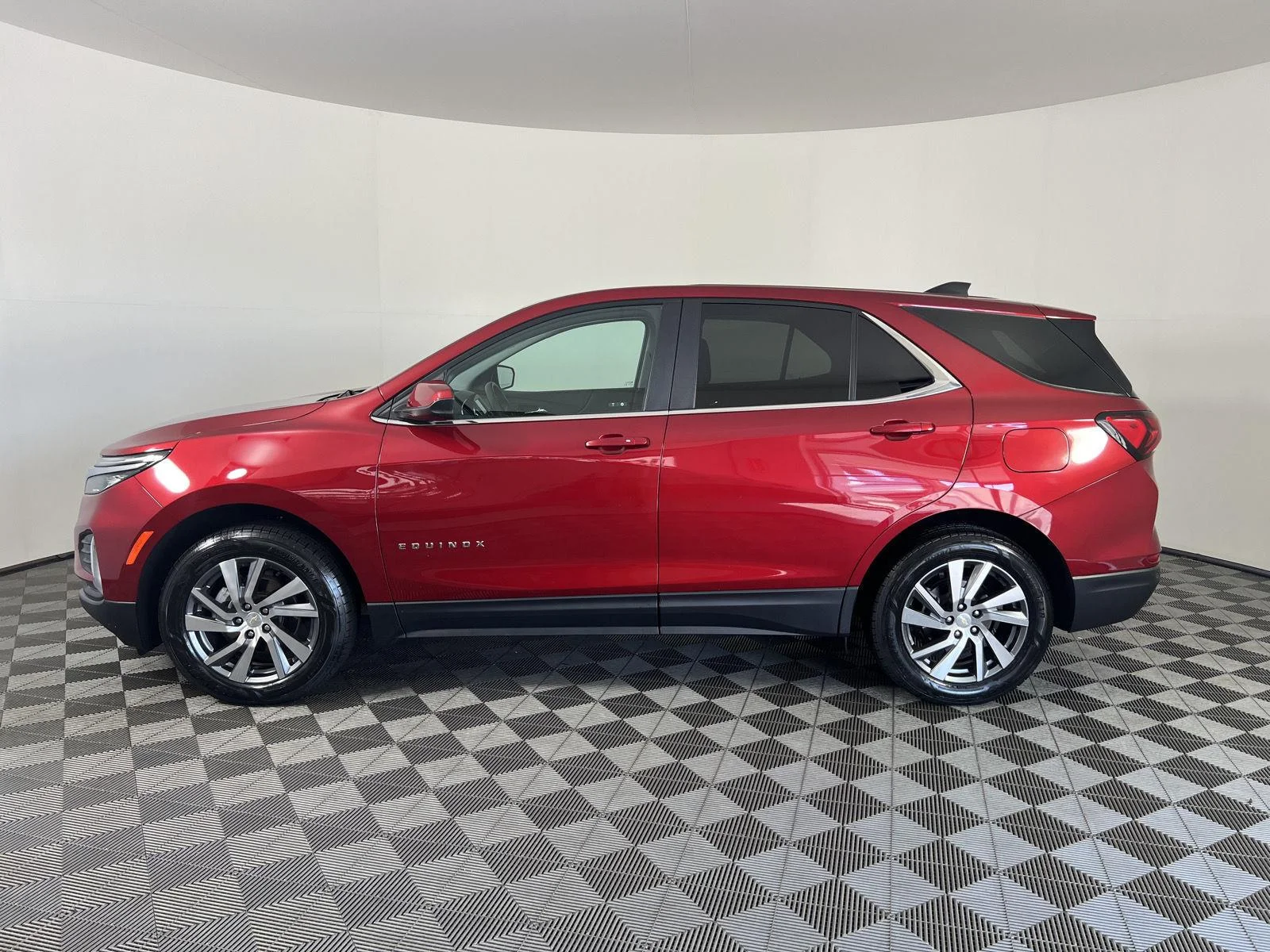 Used 2024 Radiant Red Tintcoat Chevrolet LT image 27