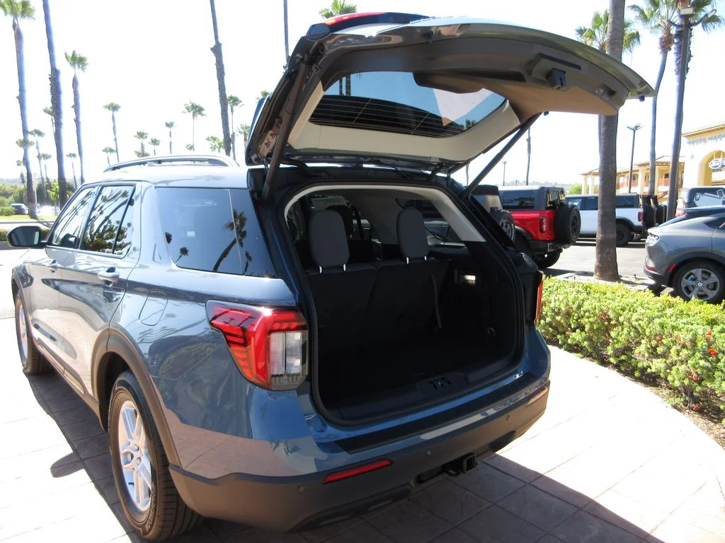 New 2026 Vapor Blue Metallic Ford Active image 26