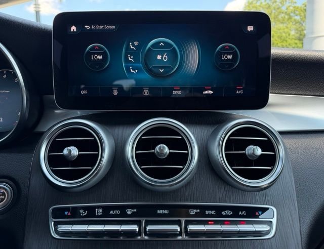 Certified Used 2022 White Mercedes-Benz GLC 300 image 23