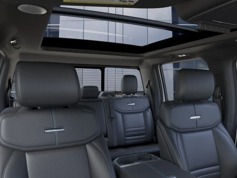 New 2026 Star White Metallic Tri-Coat Ford Platinum image 60