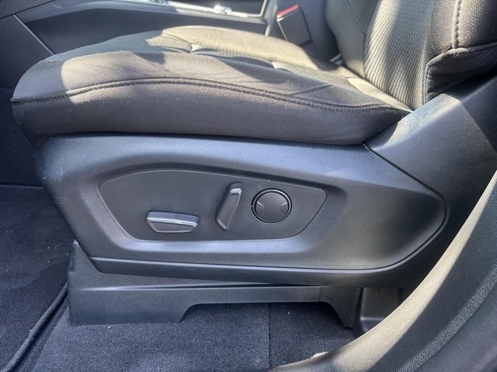 2023 Ford Explorer XLT - Photo 19