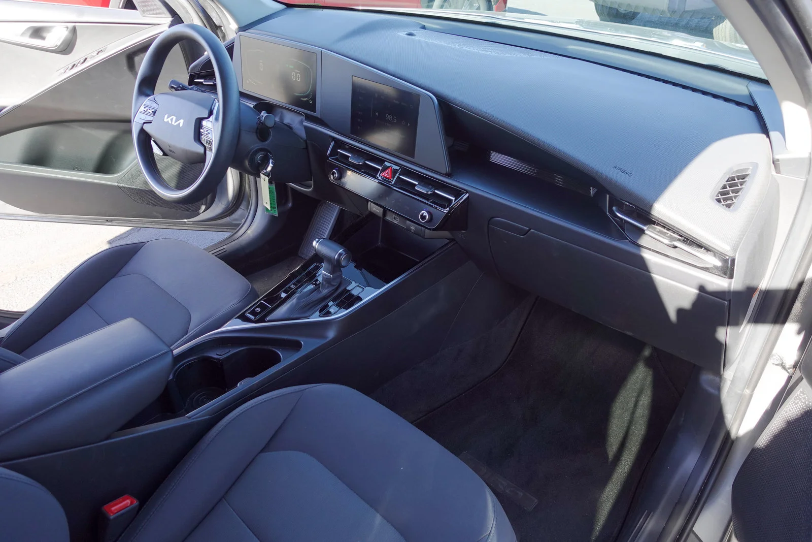 Used 2025 Steel Gray Kia LX image 11